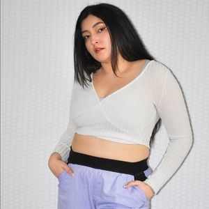 White long sleeve cross body crop top (medium)